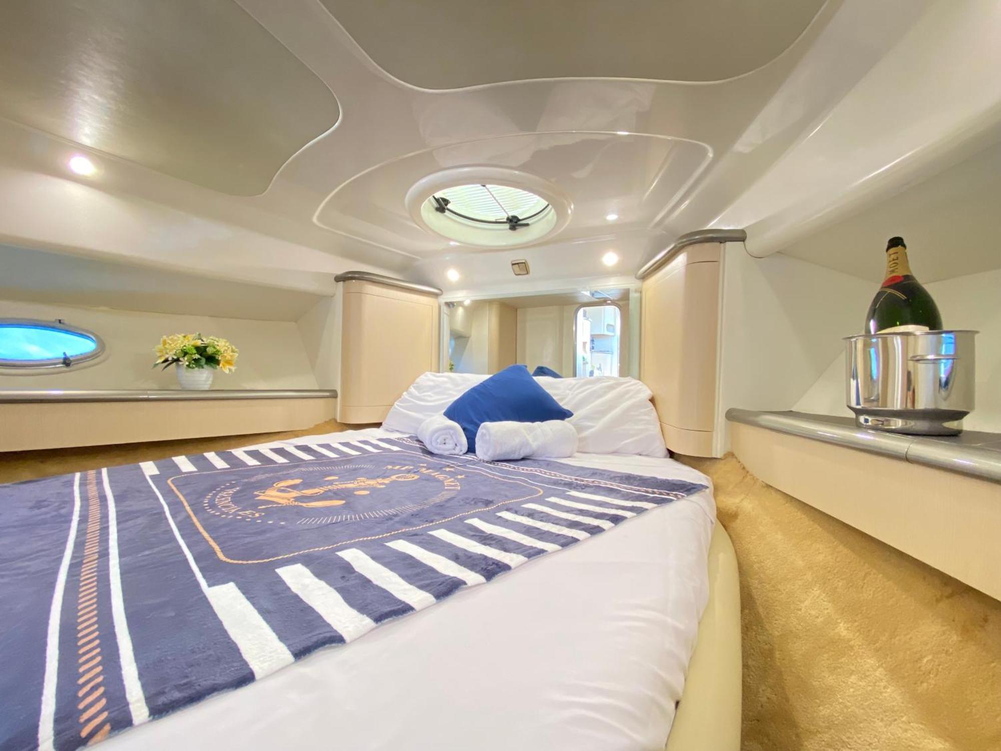 The Yacht Experience * Valence