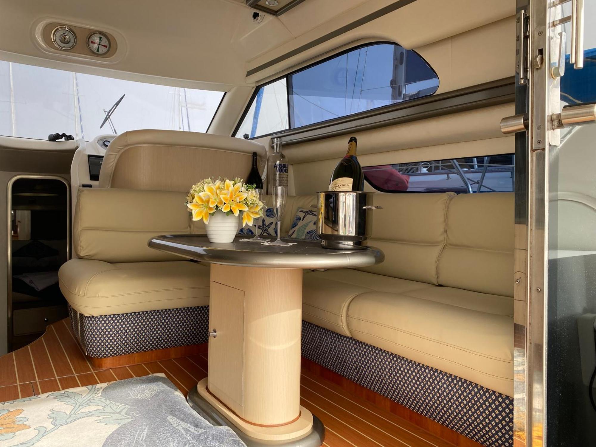 The Yacht Experience Bateau-hôtel