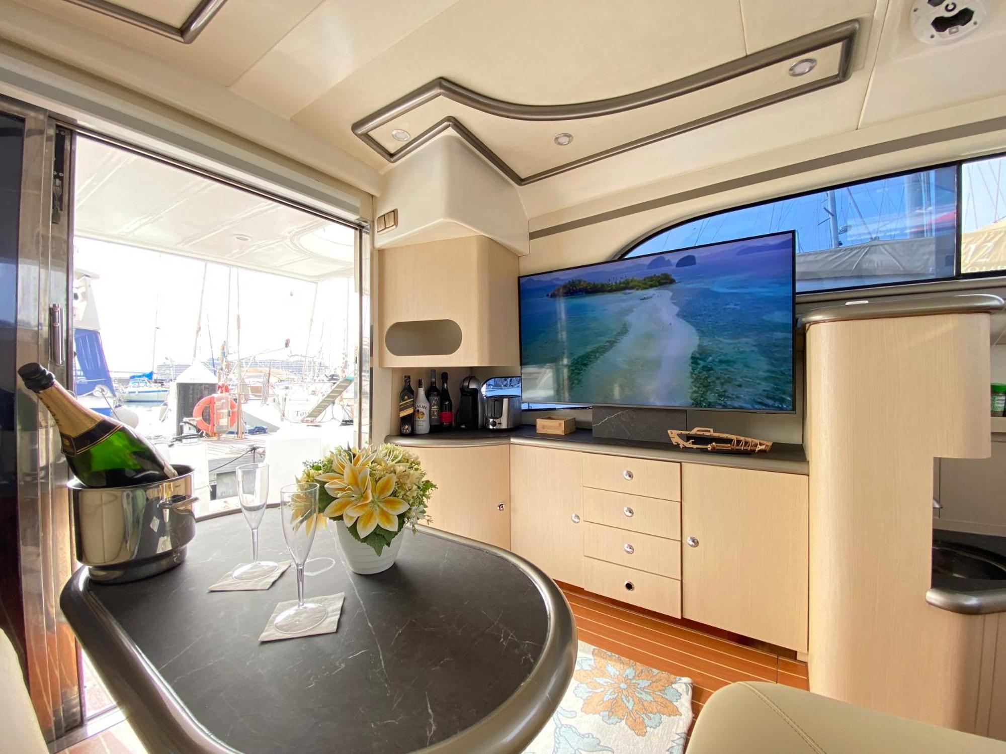 Bateau-hôtel The Yacht Experience